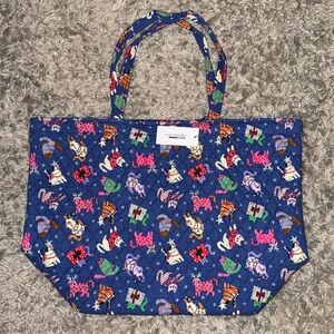Vera Bradley Catnip Christmas Essential Grand Tote